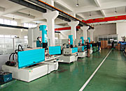 Injection mold tooling Equipment